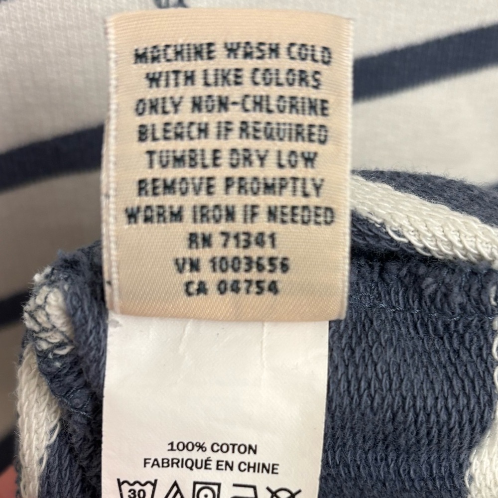 L.L. Bean Women’s Pullover Sweatshirt Quarter Button Small Blue and White Stripe - Picture 8 of 9